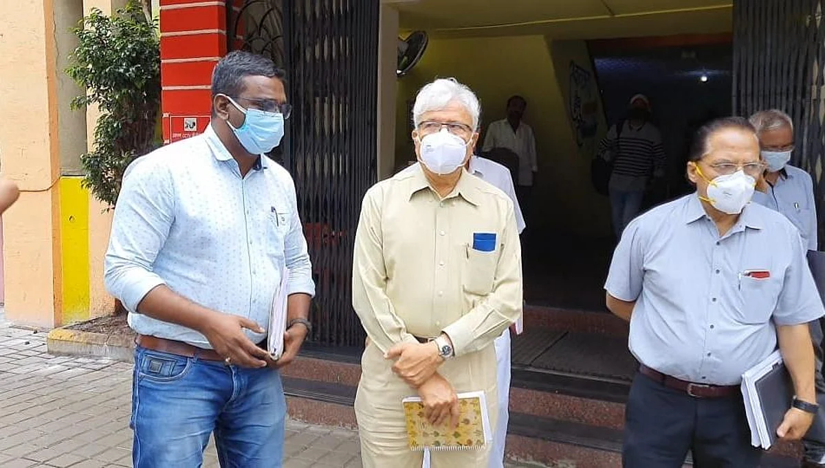 हे तर तिसऱ्या लाटेला आमंत्रण देण्यासारखं हाेईल; टास्क फाेर्स