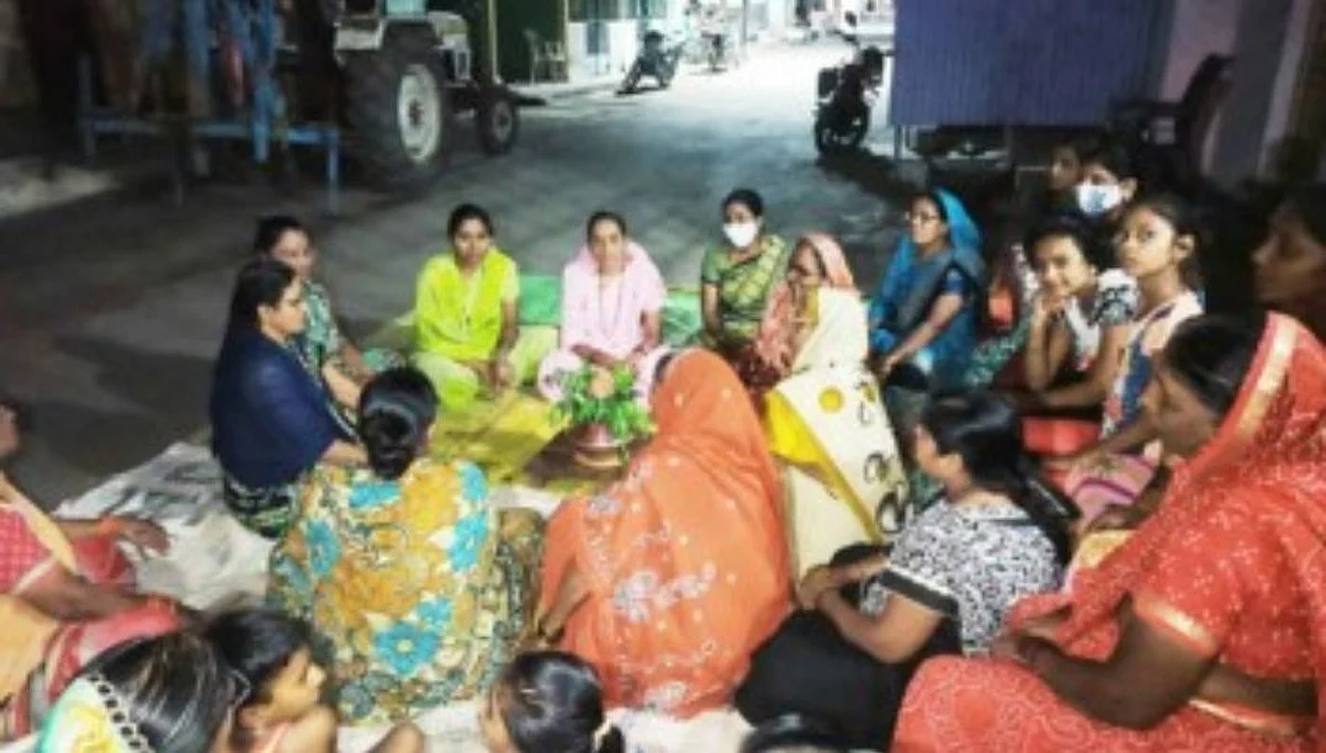 पारंपरिक गीतांनी पावसासाठी वरुणराजाला साकडे