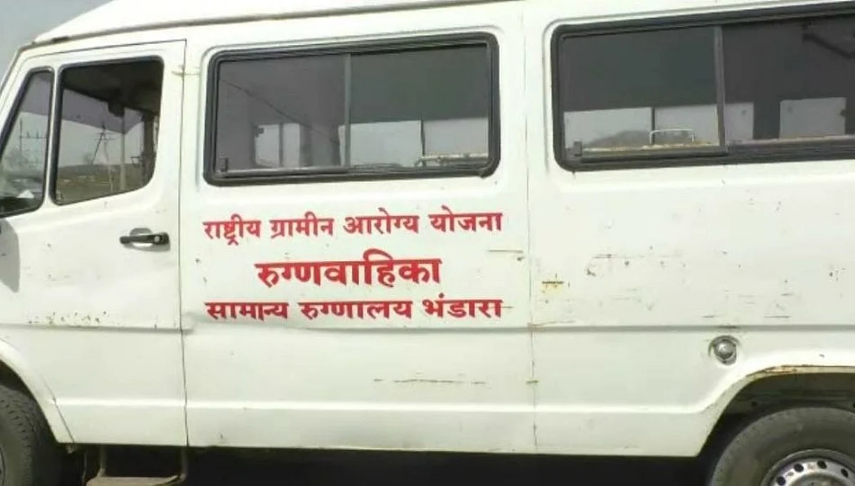 'हा' चोर चोरतो रुग्णवाहिकेतील सामान ! हेल्थ कॅान्शियस चोराची चर्चा