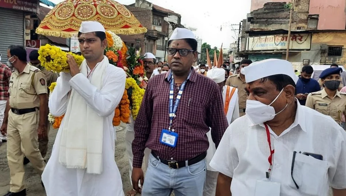 पंढरपूरात मुक्ताबाईने केली नगरपरिक्रमा; मठात पाच दिवस मुक्काम