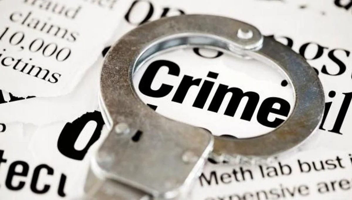 Crime : 25 वर्षीय फळविक्रेत्याची निर्घृण हत्या; हत्या करुन मृतदेह रस्त्याकडेला फेकला