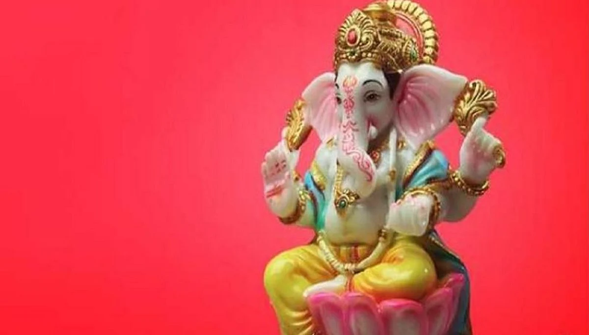 गणेशोत्सव केला रद्द; खर्चातून विधायक उपक्रम