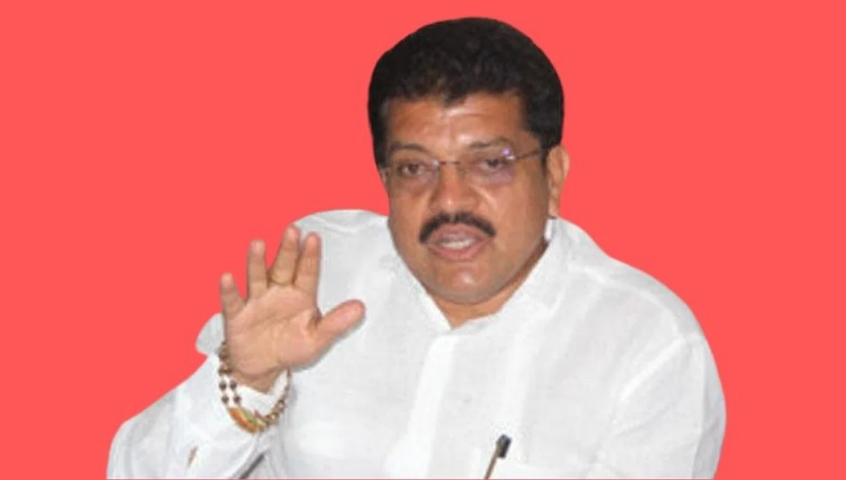 शिक्षक पुरस्कार बंद करून शिक्षणाचे काटे उलटे फिरविण्याचा सरकारचा हट्ट : आमदार भोळे