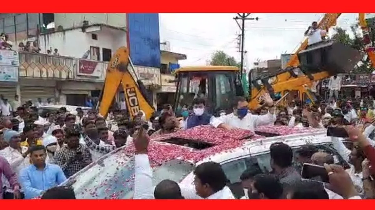 अमित देशमुखांचा हा स्वागत सोहळा बघा; नियम केवळ सामान्यांसाठीच का?