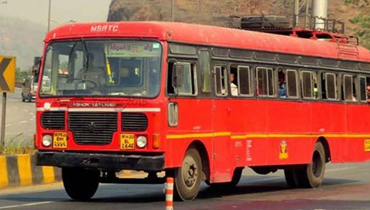 एसटी कर्मचाऱ्यांसाठी खुशखबर, 2 महिन्यांपासून रखडलेले वेतन मिळणार