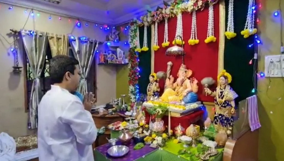 Raigad: गणेशोत्सवाला उत्साहात सुरुवात; घरोघरी गणरायाचे आगमन