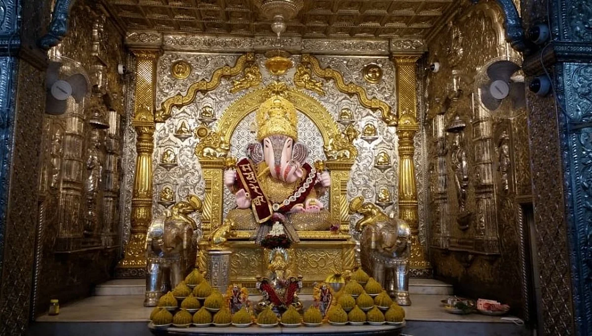 'दगडूशेठ' च्या श्रींची प्राणप्रतिष्ठापना मुख्य मंदिरात साधेपणाने संपन्न (पहा व्हिडिओ)