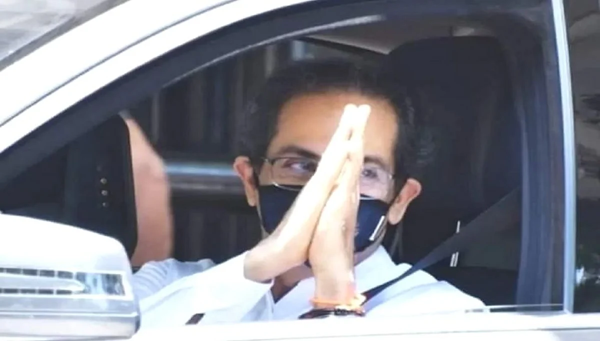 CM Uddhav Thackeray यांच्या गाडीच्या ताफ्यात अज्ञाताने घुसवली गाडी