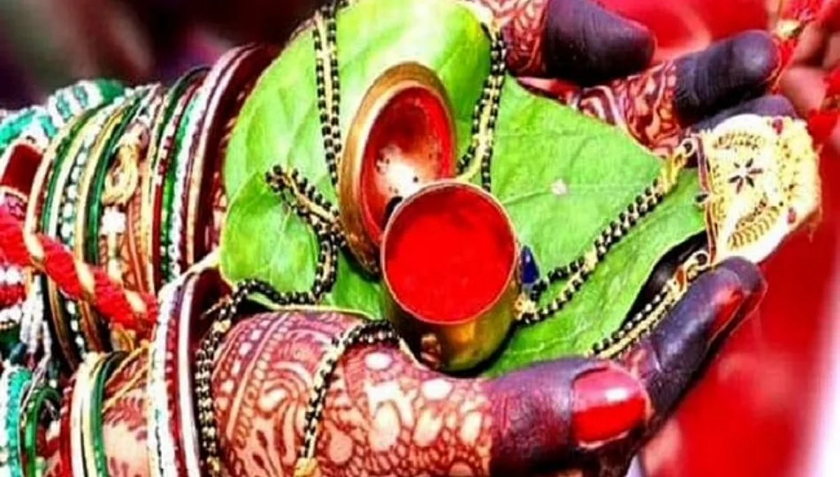 Haritalika Teej निर्जल उपवास शरीरासाठी फायदेशीर, पण 'या' लोकांनी करु नये