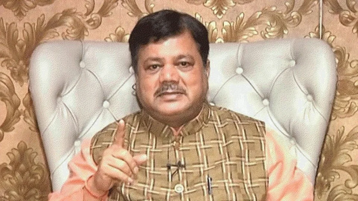 प्रवीण दरेकर यांच्या विरोधात 904 पानी आरोपपत्र; 'या' दोघांच्या नावाचाही समावेश