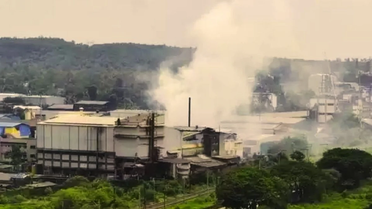 Ambernath: MIDC मध्ये वायूगळती; श्वास घेणंही झालं कठीण