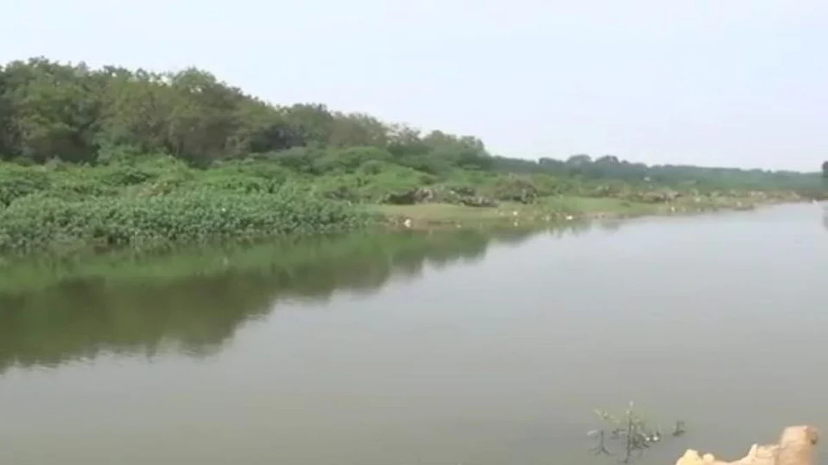 धक्कादायक! अकोल्यात मोरणा नदीची भिंत गेली चोरीला; गुन्हा दाखल!