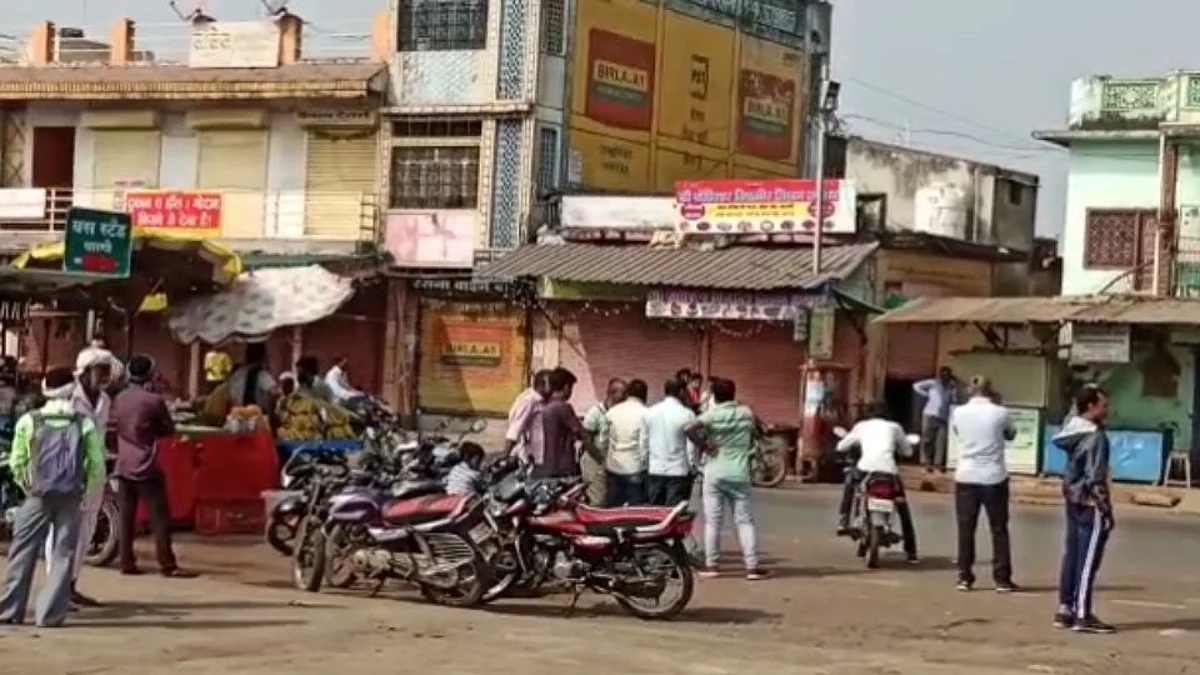 अमरावती : पोलीस बंदोबस्तात धारणीत कायदा व सुव्यवस्था कायम!