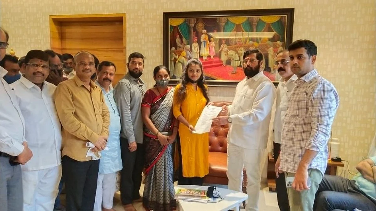 रेल्वे अपघातात पाय गमावणाऱ्या रुपाली मोरेला ठाणे महापालिकेने दिले हक्काच घर