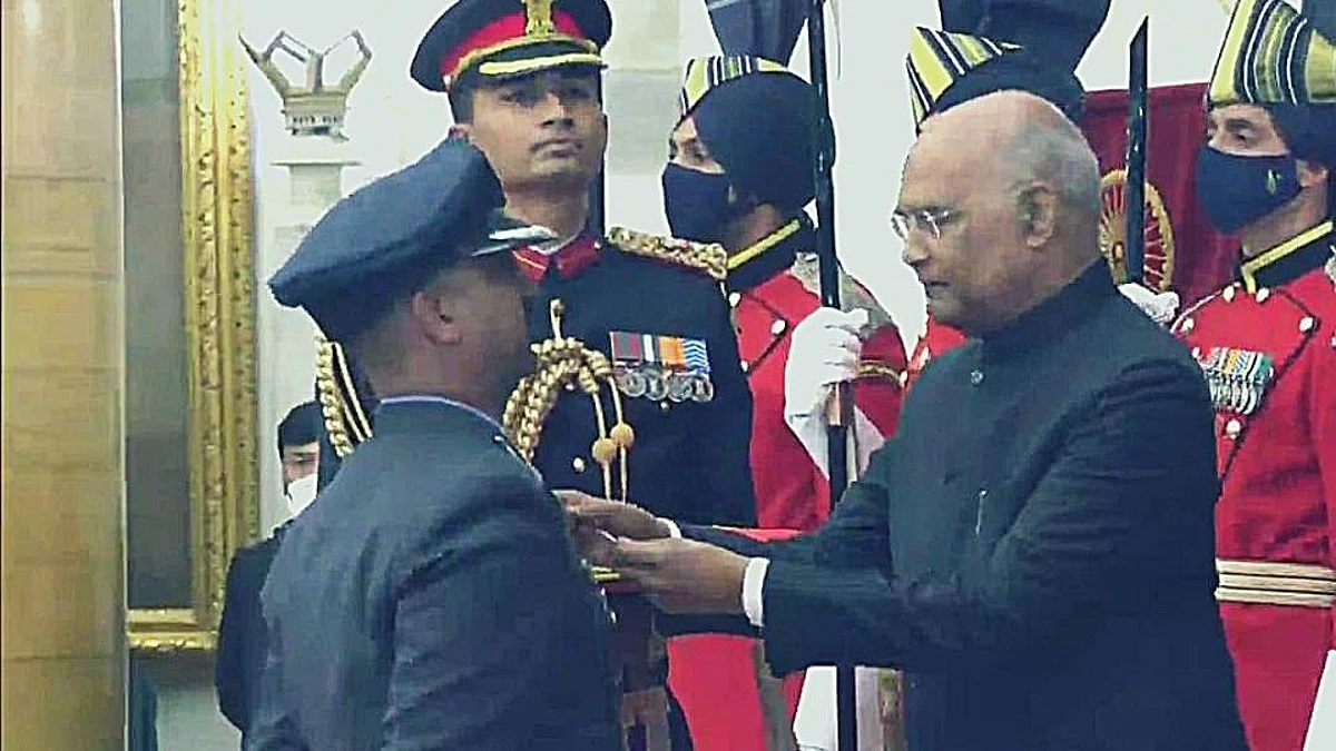 IAFचे विंग कमांडर अभिनंदन यांना वीर चक्र प्रदान