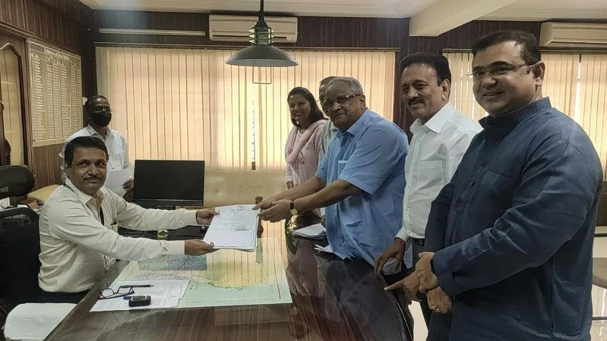 अमरीश पटेलांविरोधात महाविकास आघाडीतर्फे अर्ज दाखल