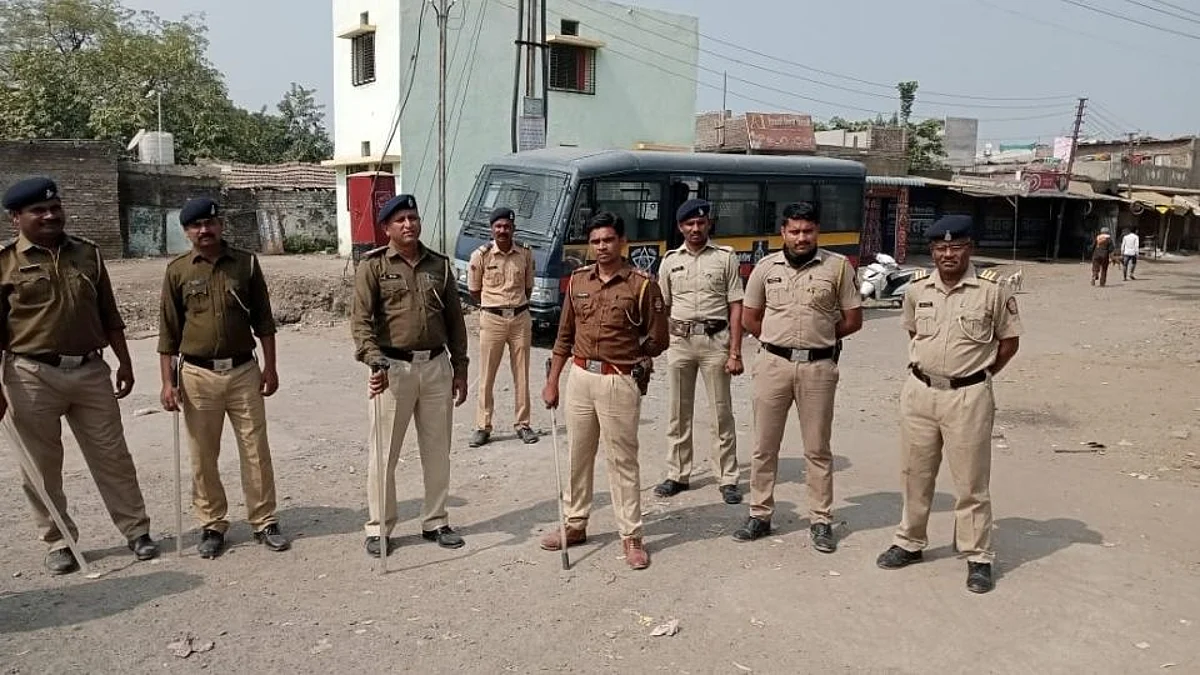 Breaking Akola : अकोल्यात तीन दिवसांची संचारबंदी; प्रशासनाचा निर्णय