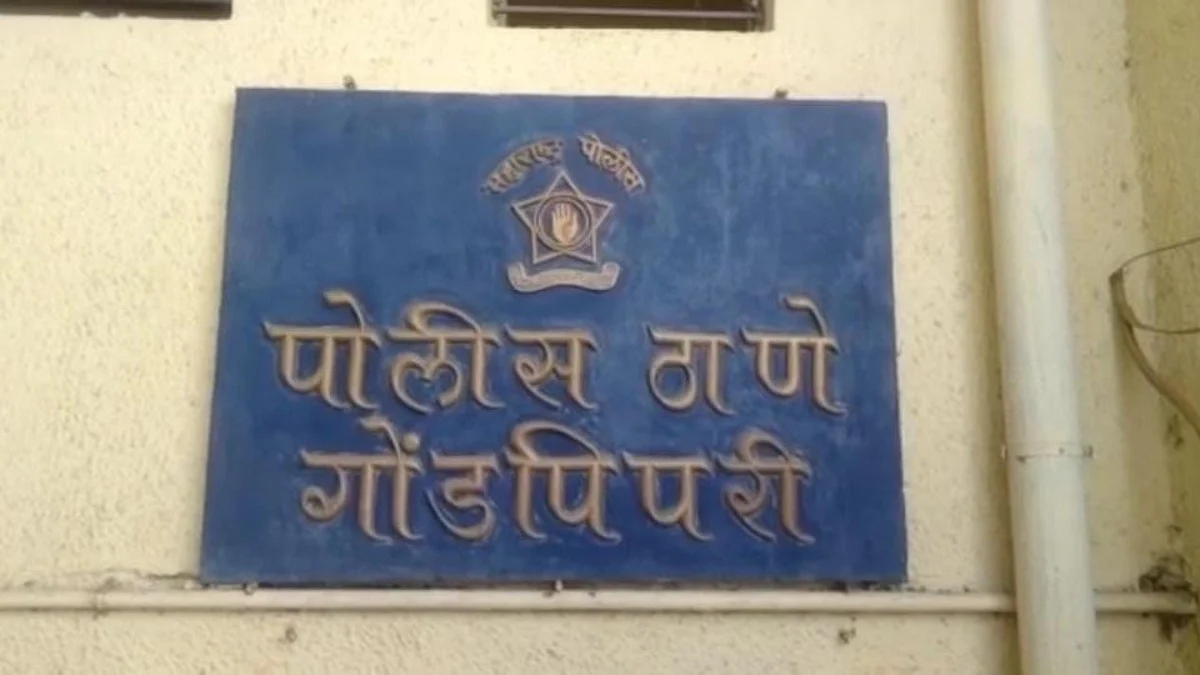 हनी ट्रॅपच्या माध्यमातून एका वकिलाची फसवणूक