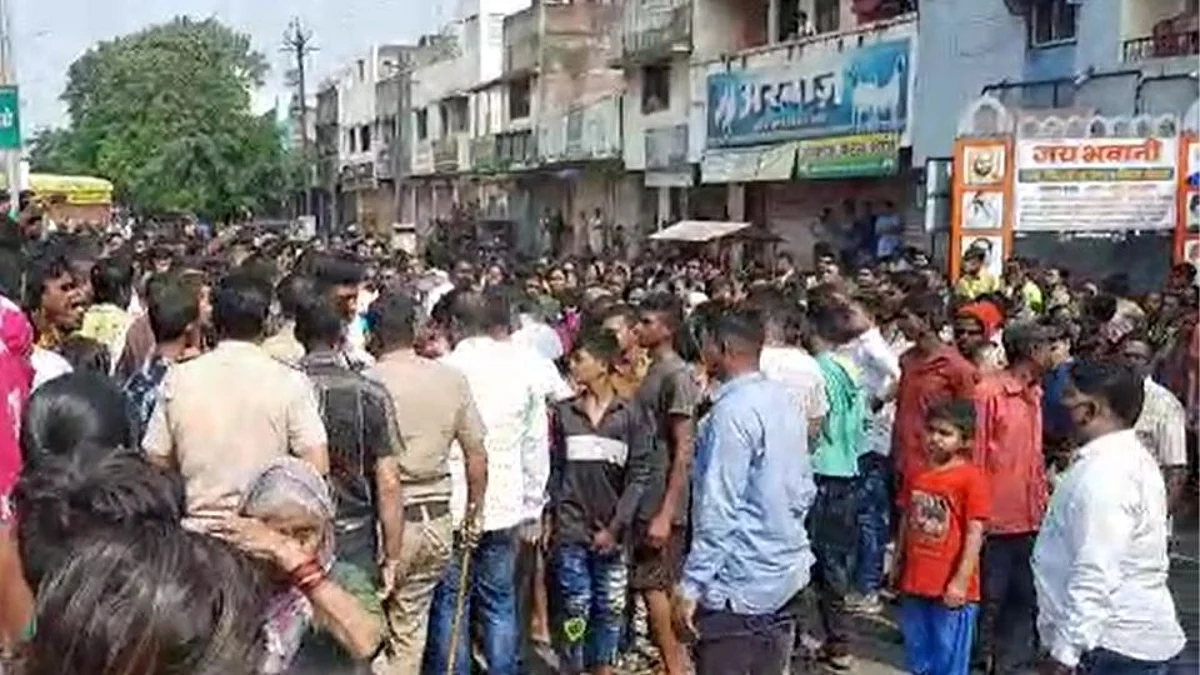 मृतदेह रस्त्यावर ठेवत खूनाचा नाेंदविला निषेध; भराडवाडीत तणाव