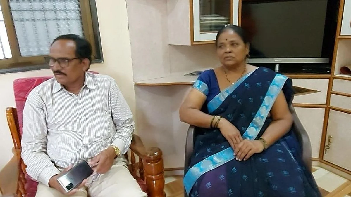 आमच्या मुलीवर चुकीची कारवाई; डॉ.विशाखा शिंदेंच्या आईवडिलांचा आरोप!