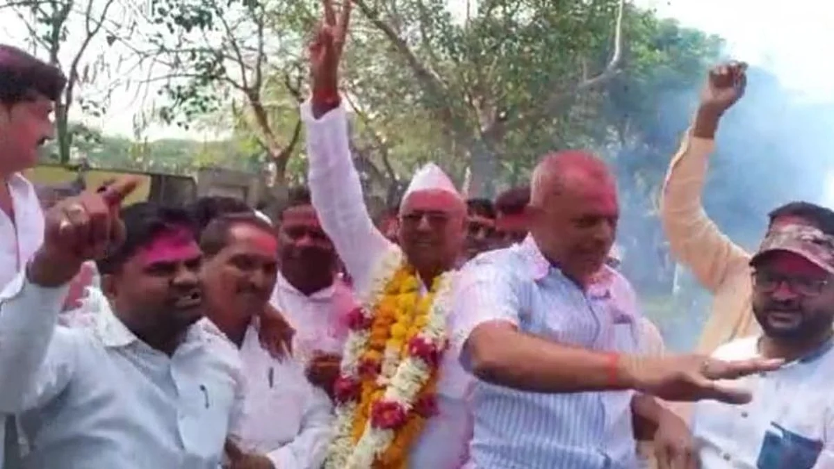 लातूर DCC त नाणेफेकीवर भाजपचा उमेदवार जिंकला; काॅंग्रेस सत्तेत