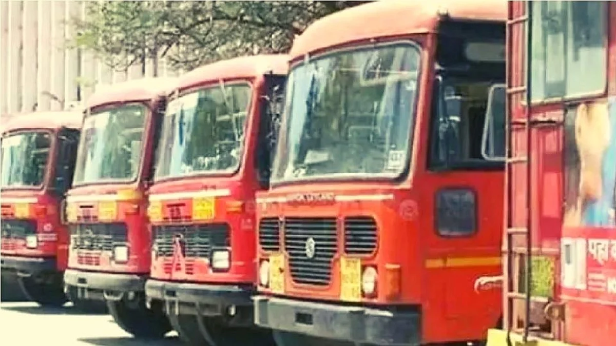 MSRTC NOTICE: एसटी महामंडळाचं टोकाचं पाऊल; 55 हजार कर्मचाऱ्यांना बजावली नोटीस...