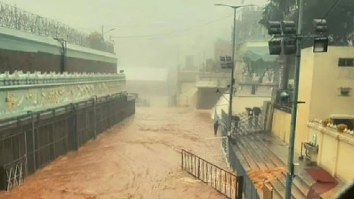 आंध्र प्रदेशात पावसाचा हाहा:कार; आतापर्यंत 33 जणांचा मृत्यू, अनेक रस्ते पाण्याखाली