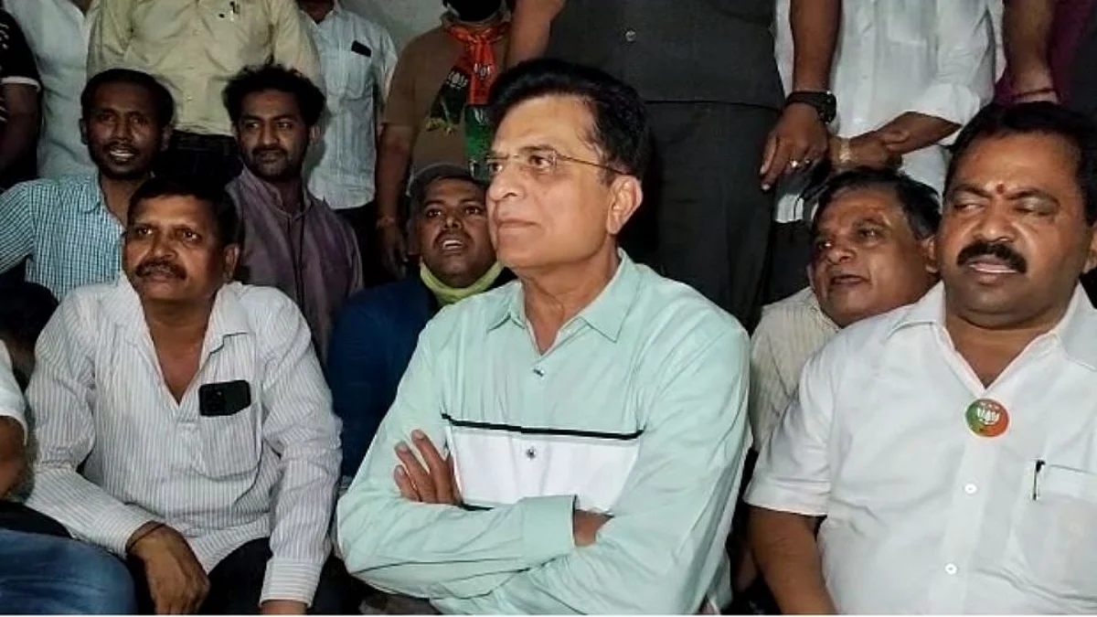 हिरव्यायुती सोबत मुख्यमंत्र्यांनी लोटांगण घातल्याने राज्यात हिंसाचार : सोमय्या