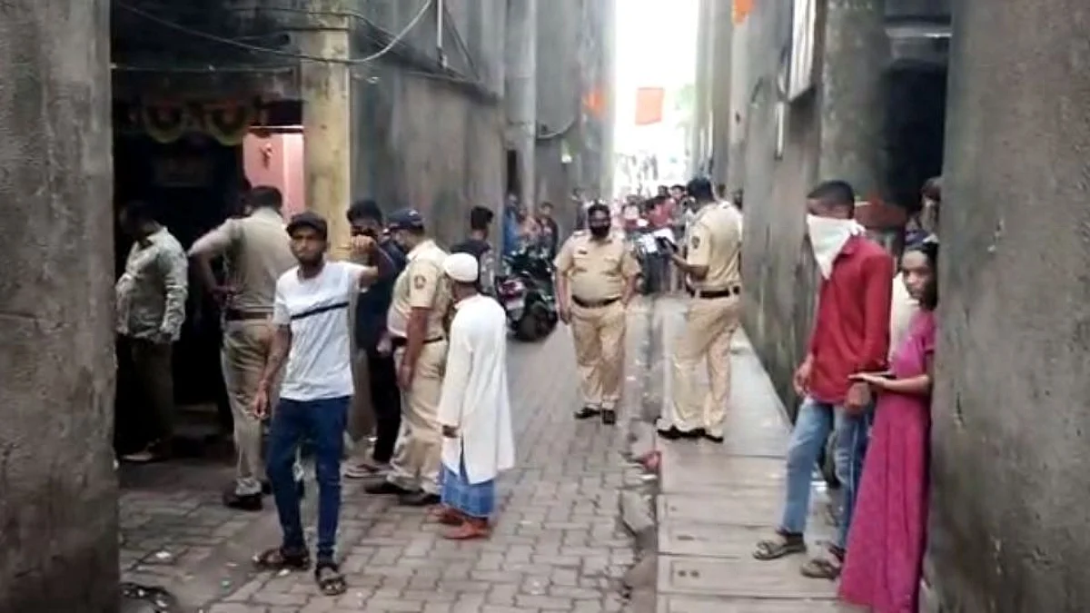 मुंबई : वाशीनाका परिसरात युवकावर गोळीबार; तलवारीनेही केले वार