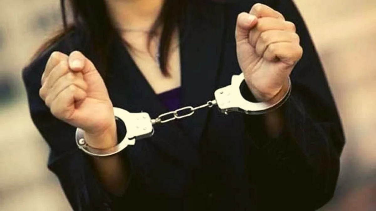 मुंबई विमानतळावर सोनं तस्करी प्रकरणी केनियन महिला ताब्यात