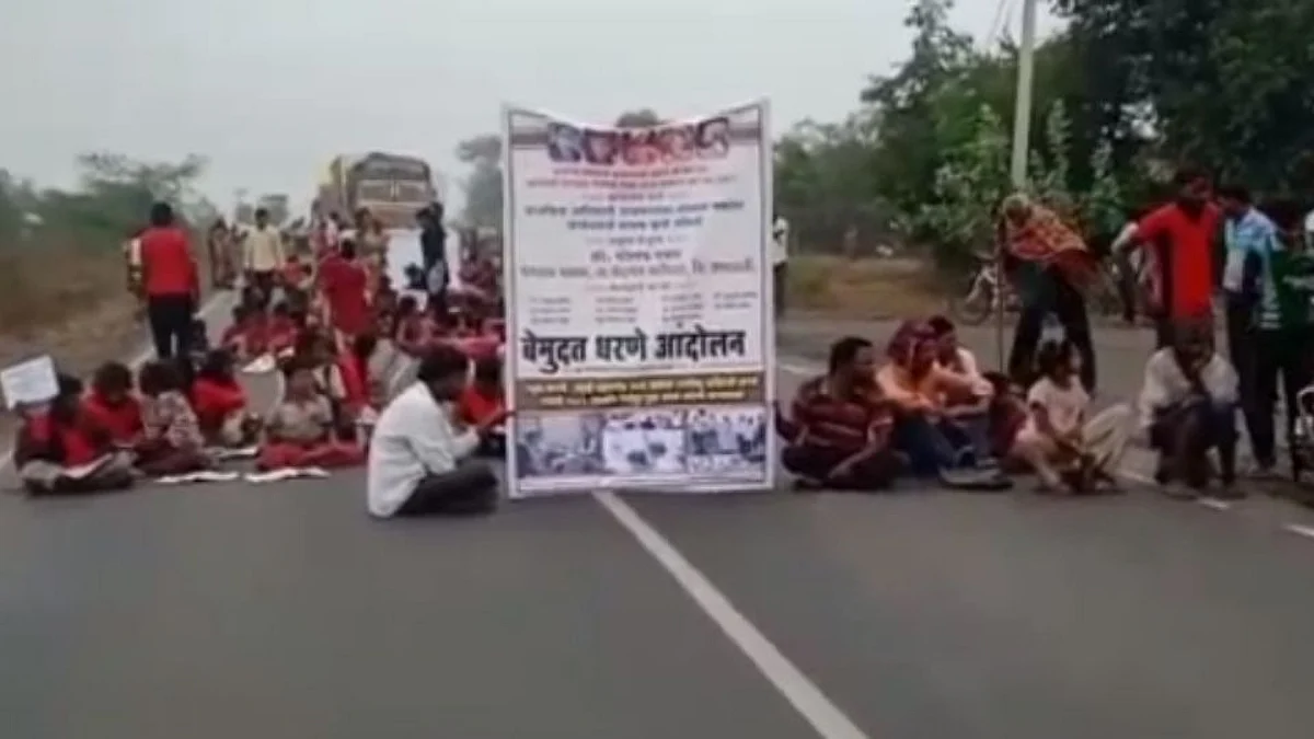 फासे पारधी समाजाने नागपूर- औरंगाबाद हायवेवर भरविली शाळा कारण...