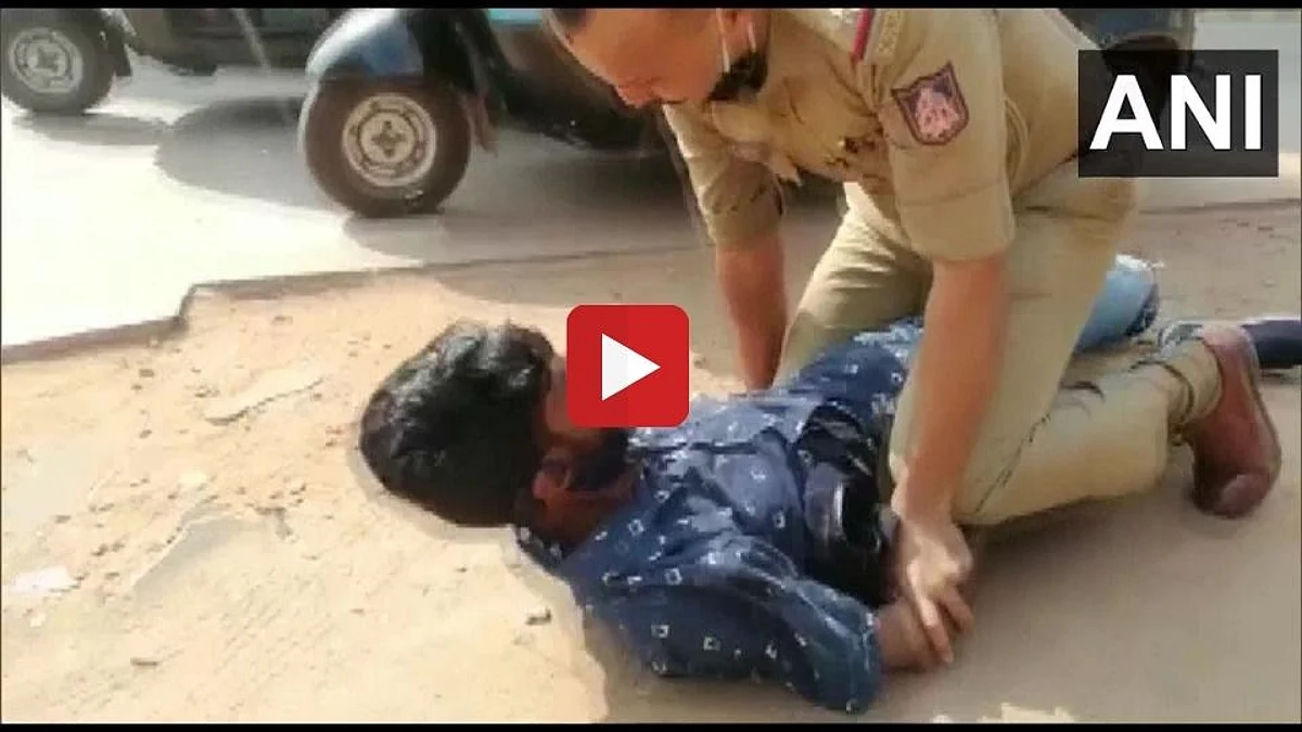Viral Video: आधी गर्दीत पळवलं अन् मग...; पोलिसांकडून मोबाईल चोराला सिनेस्टाईल अटक