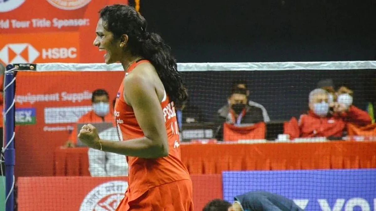 पीव्ही सिंधूने पटकाविले Syed Modi International Badminton चे अजिंक्यपद; मालविका बनसाेड उपविजेती