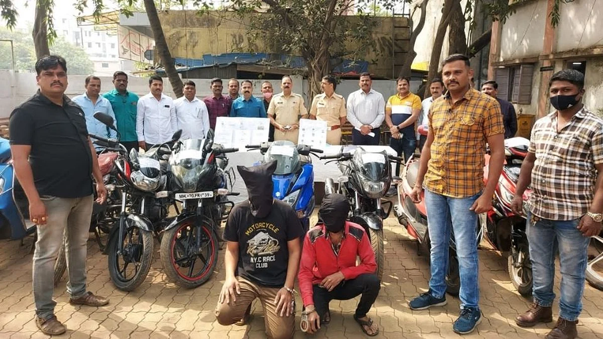 दोन सराईत दुचाकी चोरांच्या मानपाडा पोलिसांनी आवळल्या मुसक्या!