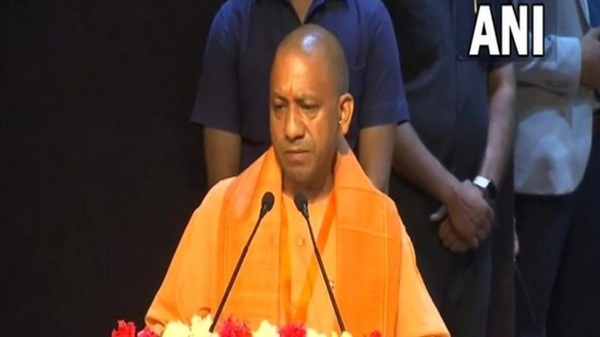 ईद अन् अक्षय्य तृतीयेला रस्त्यावर कोणताही कार्यक्रम होऊ नये; मुख्यमंत्री योगी आदित्यनाथ यांच्या सूचना