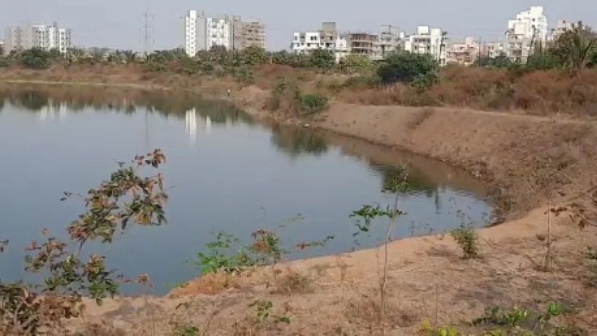 तळेगावच्या तळ्यातील बेकायदा खोदकामाप्रकरणी कठोर कारवाई होणार - प्राजक्त तनपुरे