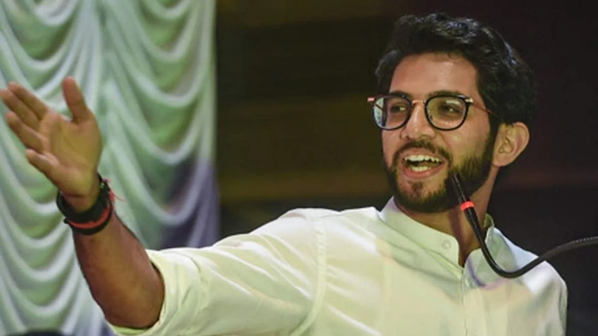 आम्ही हिंदुत्वाने चार्ज, आम्हाला चार्जिंगची गरज नाही: आदित्य ठाकरेंचा विरोधकांना टोला