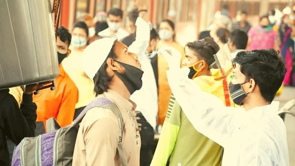 कोरोनाच्या XE व्हेरियंटचा संसर्ग झालेली ती व्यक्ती कोण? वाचा डीटेल्स...