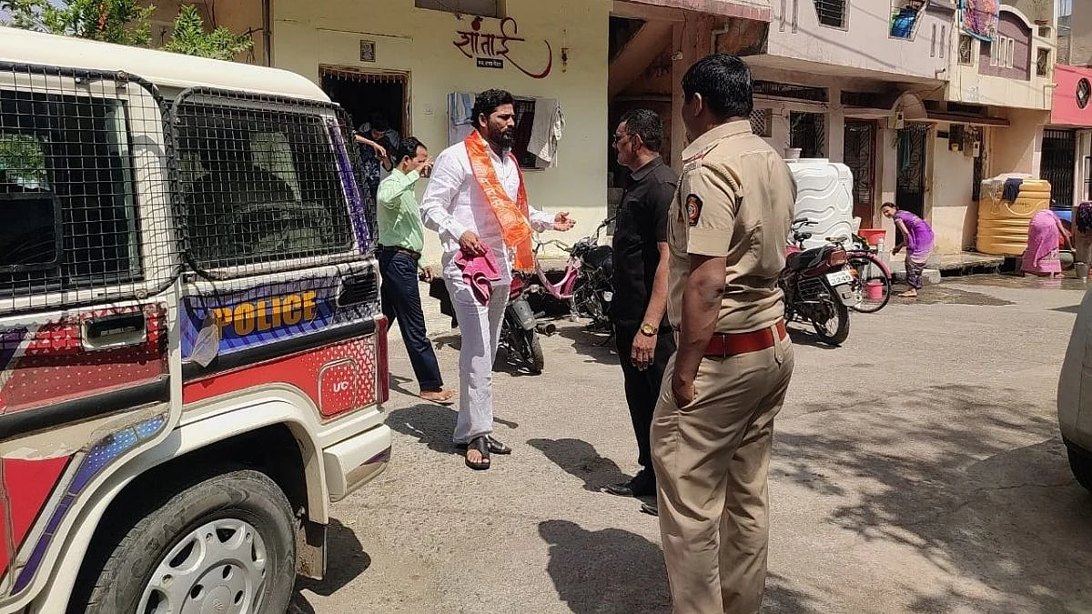 Dhule: मनसे आंदोलक, पोलीसांमध्ये झाली झटापट