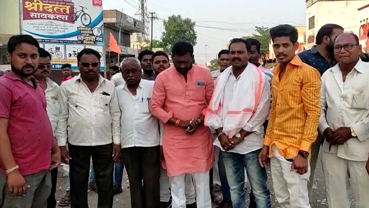 उजनीतून इंदापूरला पाणी देण्यास मनसेचा विरोध; मोडनिंबात GR ची केली हाेळी