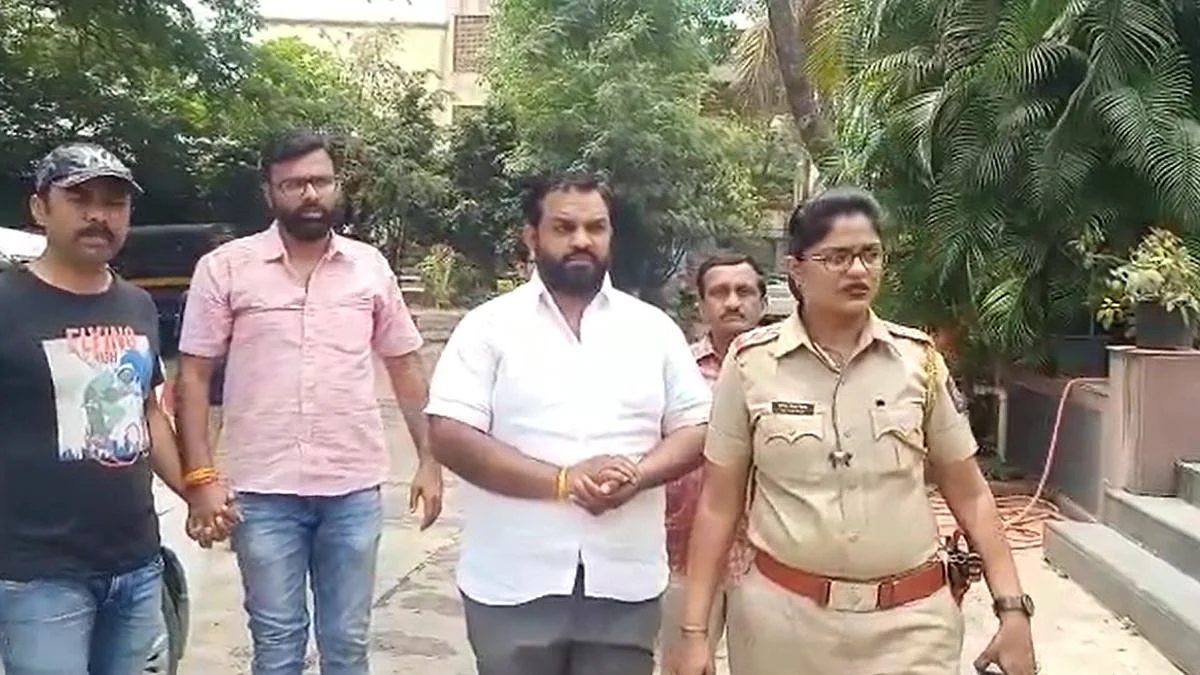 नाशिकचे मनसे जिल्हाध्यक्ष अंकुश पवारांना पोलिसांनी घेतलं ताब्यात