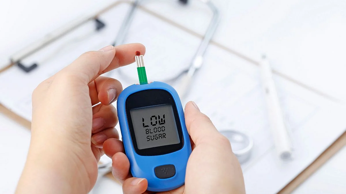 Blood sugar : या पदार्थांचे सेवन करु नका, वाढेल रक्तातील साखर