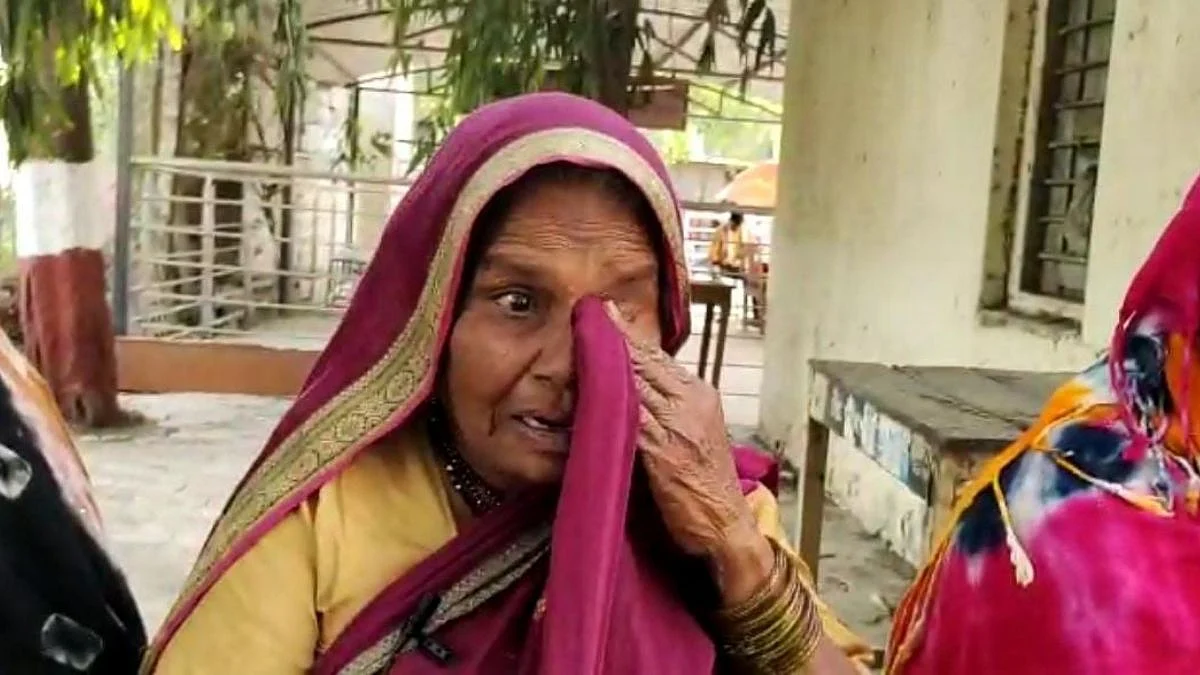 संतापजनक! ऊस वाहतूक गाडी मालकाने 13 ऊसतोड मजुरांसह 9 लहान मुलांना ठेवलं डांबून