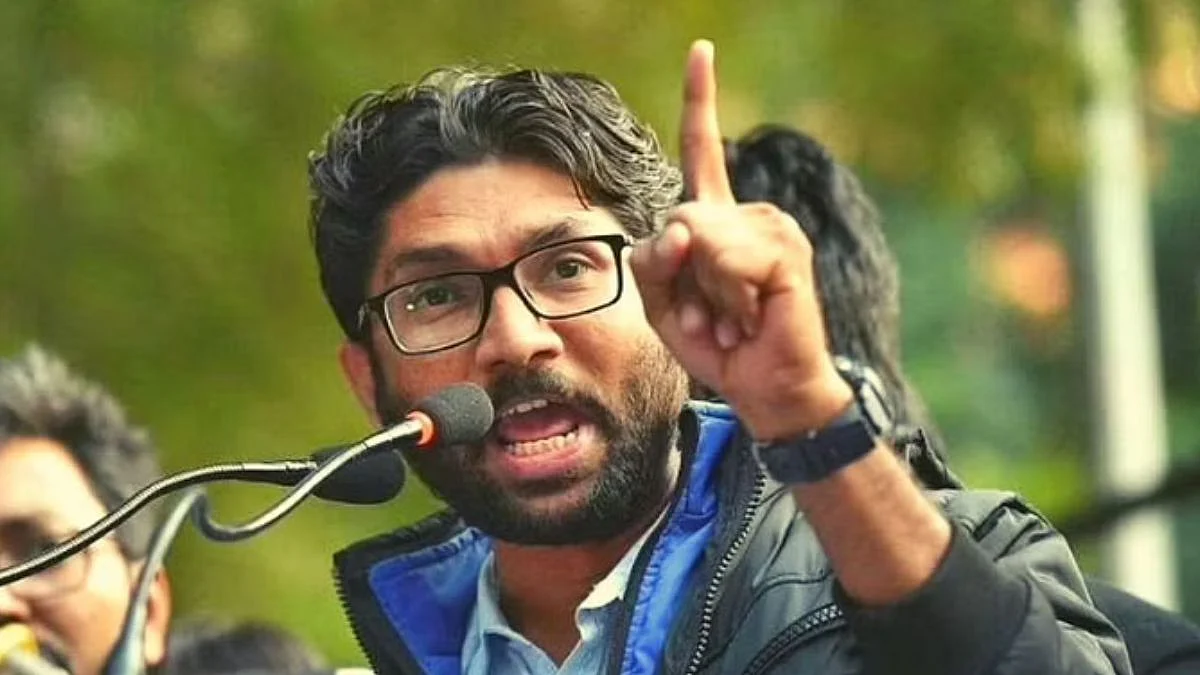 जिग्नेश मेवाणींसह रेश्मा पटेलला तीन महिन्यांचा तुरुंगवास; एक हजार रुपयांचा दंड