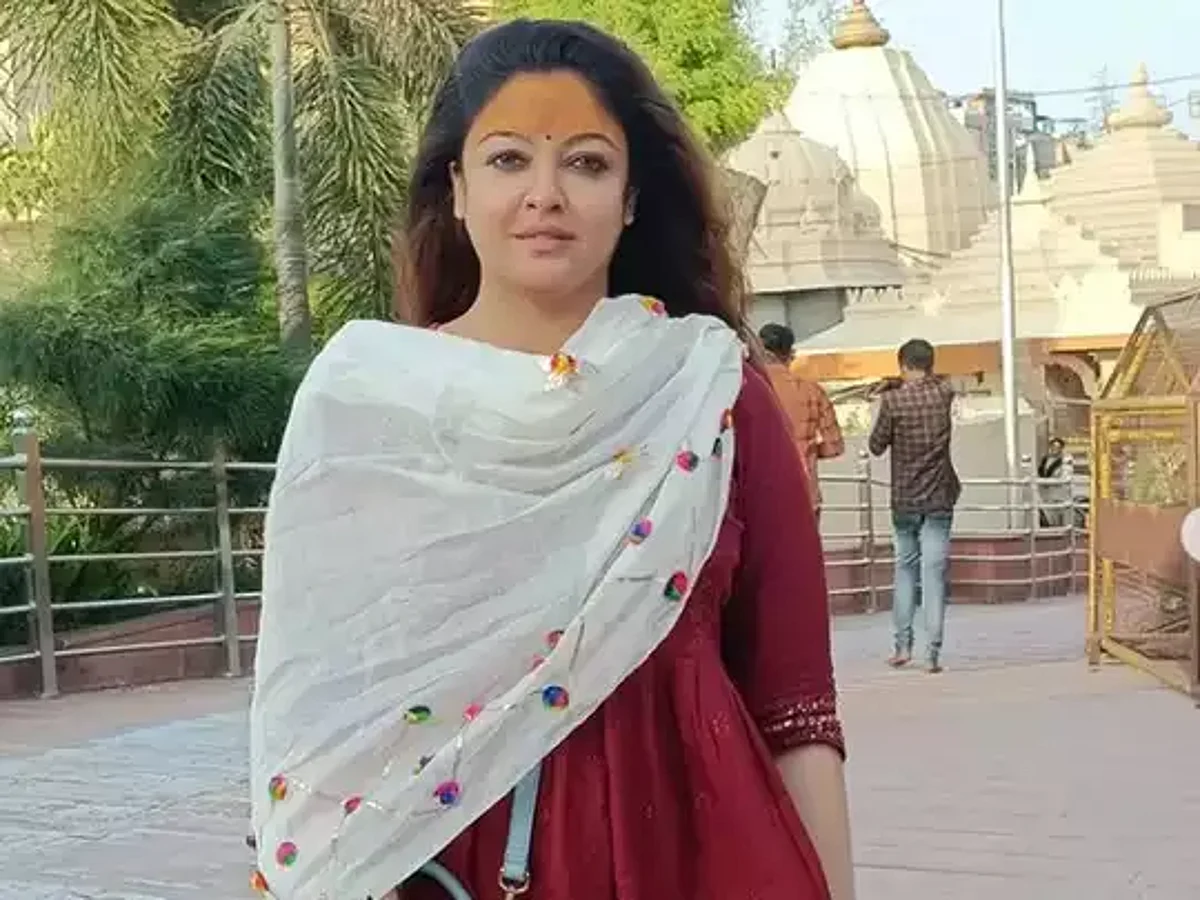 उजैनच्या महाकाल मंदिराकडे जात असताना बॉलिवूड अभिनेत्रीच्या कारला अपघात