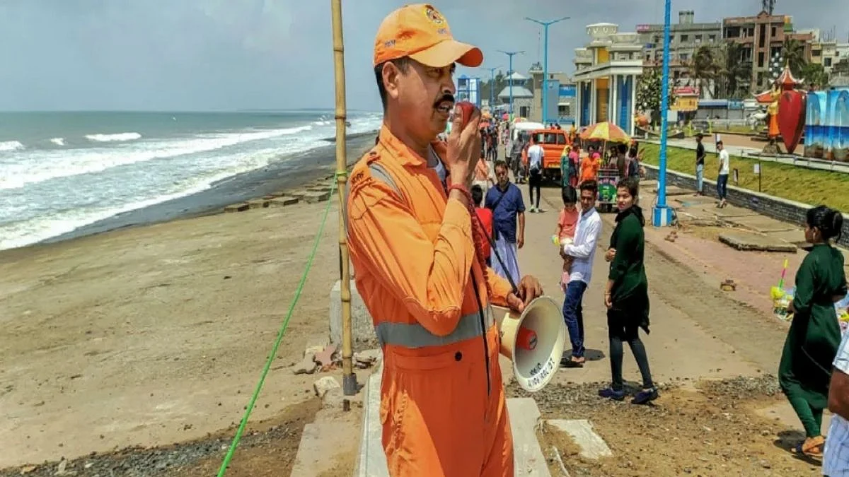 Cyclone Asani: 'असानी' चक्रीवादळाने दिशा बदलली, 5 जिल्ह्यांना हाय अलर्ट