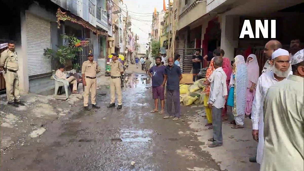 इंदौरमध्ये इमारतीला लागलेली 'ती' आग एकतर्फी प्रेमातून; तरुणाला पोलिसांनी केली अटक