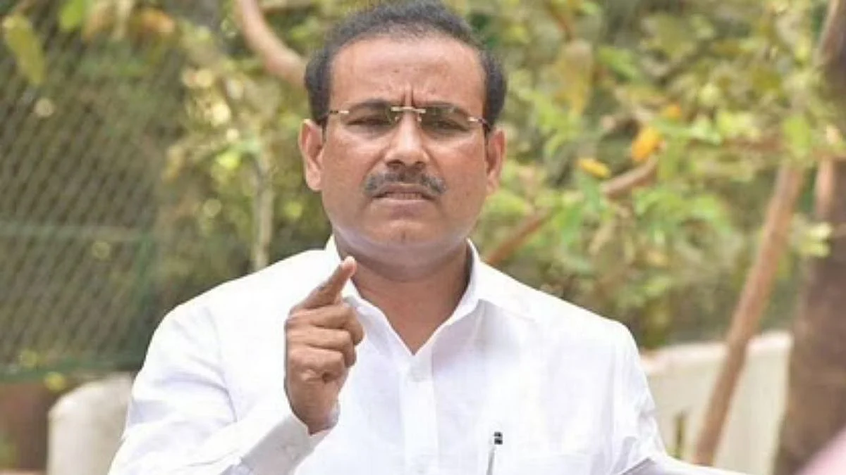 मोठी बातमी ! आत्मसमर्पण केलेल्या नक्षलवादी युवक-युवतींना ITI मधून मिळणार व्यवसाय प्रशिक्षण