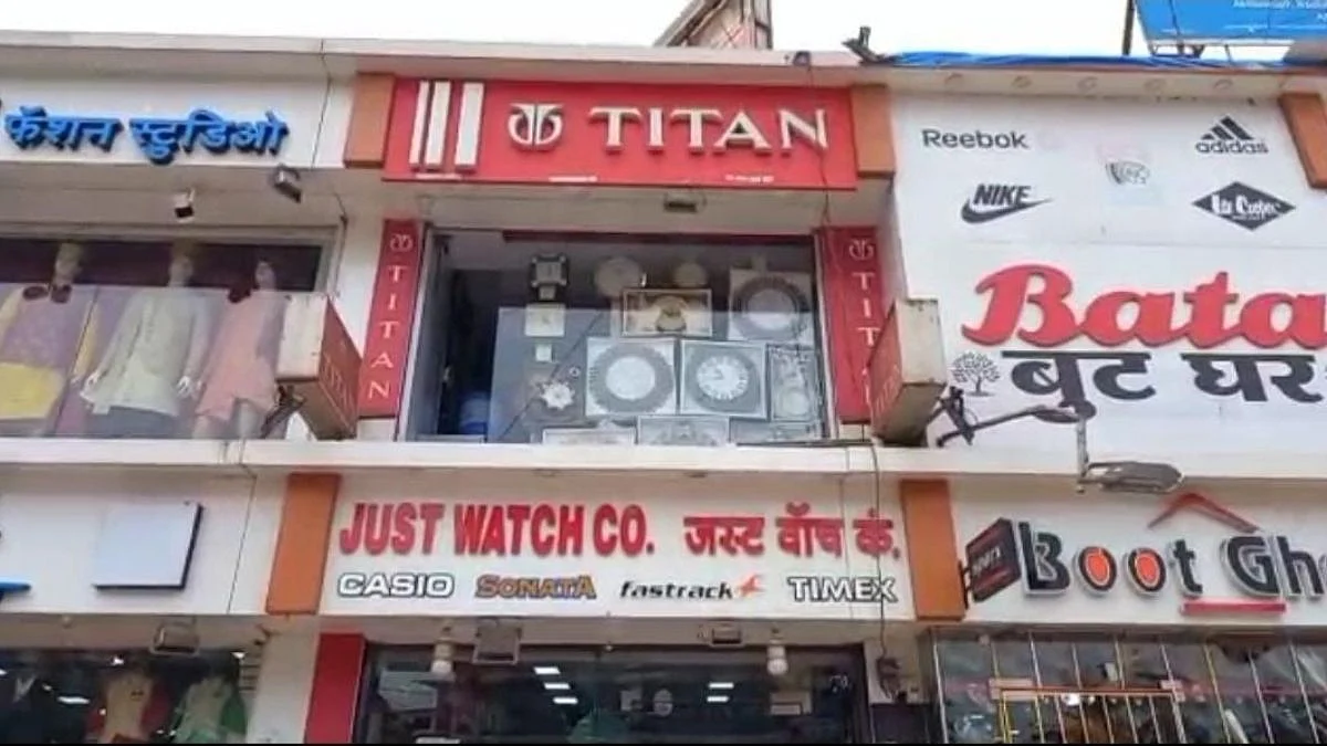 दुकानांवरील पाट्या मराठीत नसल्यास होणार कारवाई; दुकानदारांना अल्टीमेटम