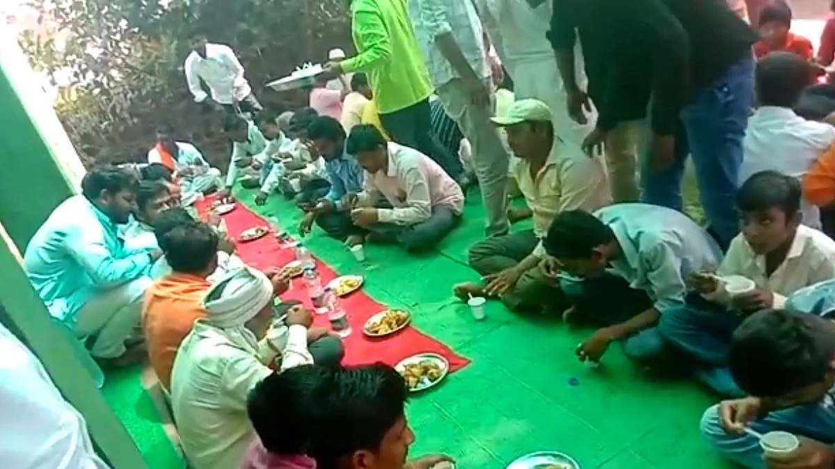 सामाजिक सलोख्याचा संदेश देणारी ईद; हिंदू-मुस्लिम बांधवांनी एकत्र घेतला शीरखुर्म्याचा स्वाद